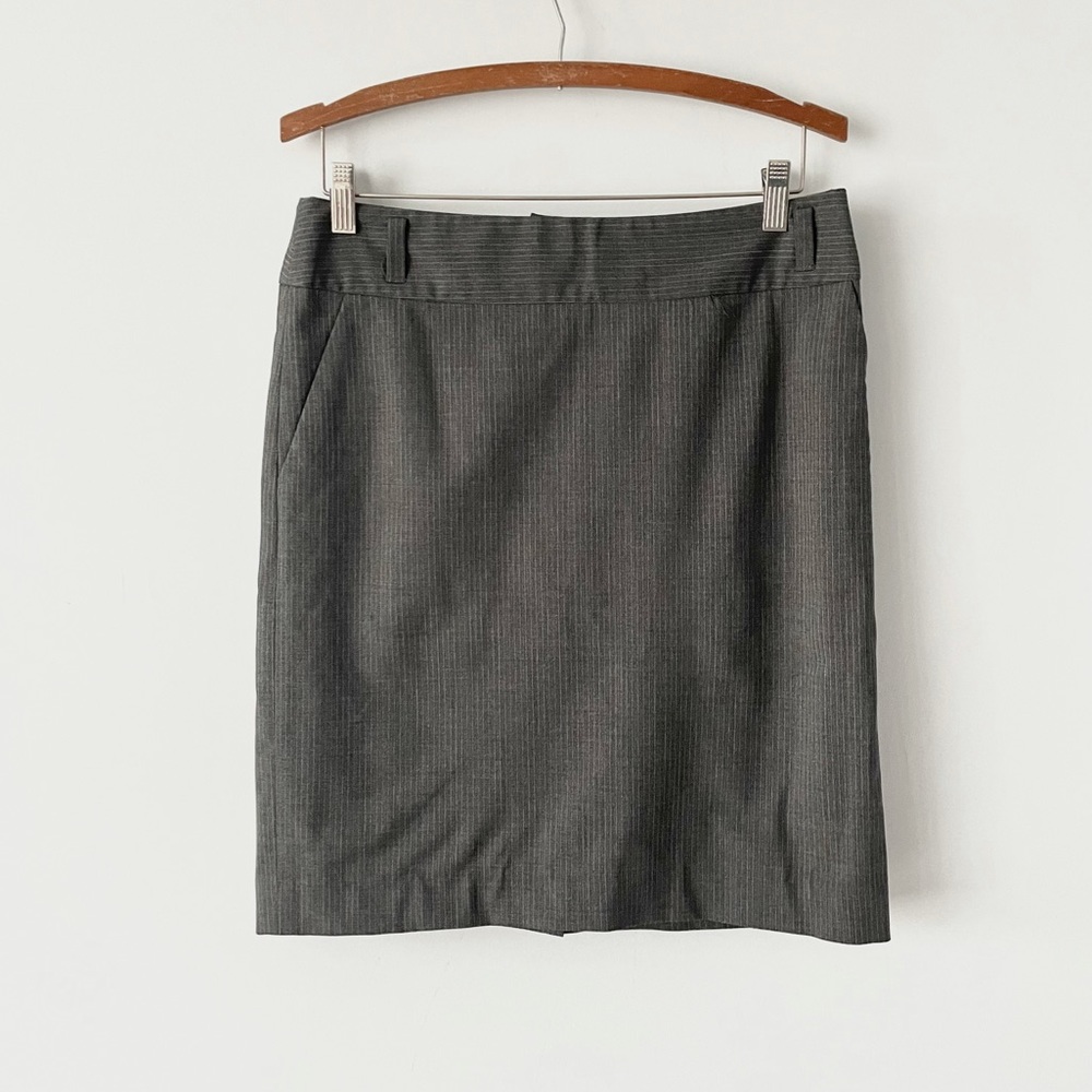 Banana Republic Gray Pin Striped Stretch Career Skirt